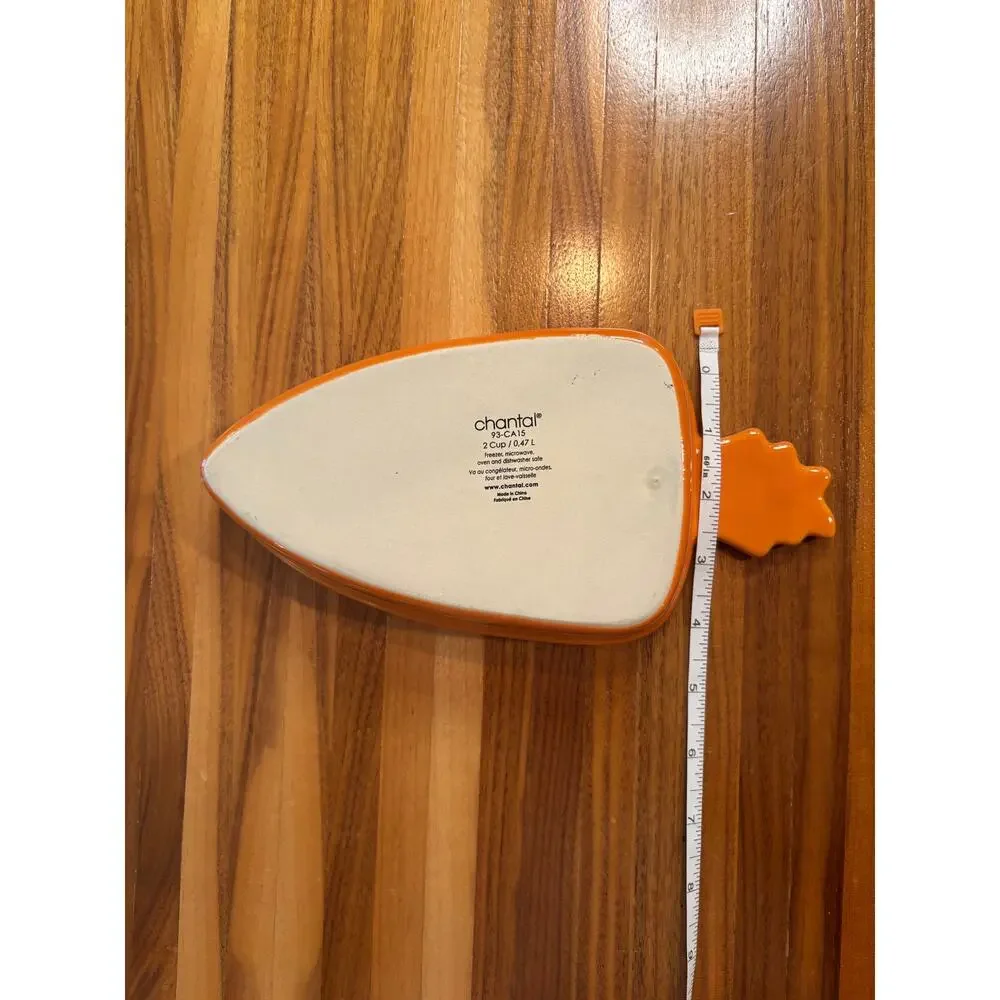 Chantal Orange Carrot-Shaped Bakeware Dish – 2 Cup